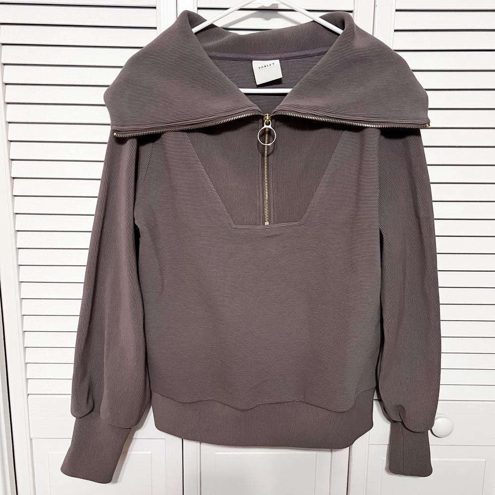 Varley Deep Charcoal Vine Half Zip size XS